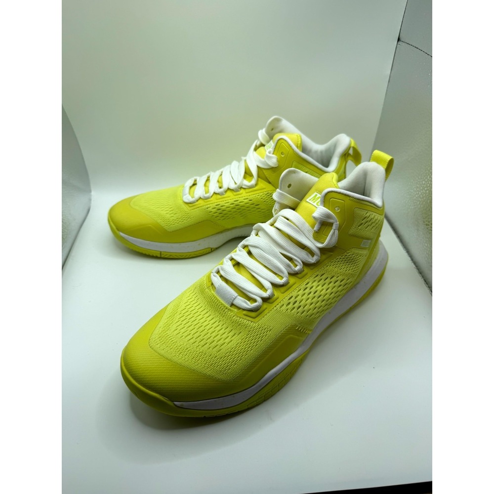 Moolah Kicks NEOVOLT Pro Mid Womens 9.5 Sneaker Highlight Tape Basketball Shoes